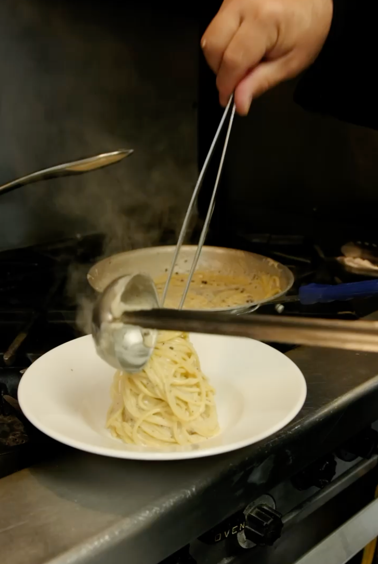 Cacio e pepe (recette facile pour réussir à chaque fois!)