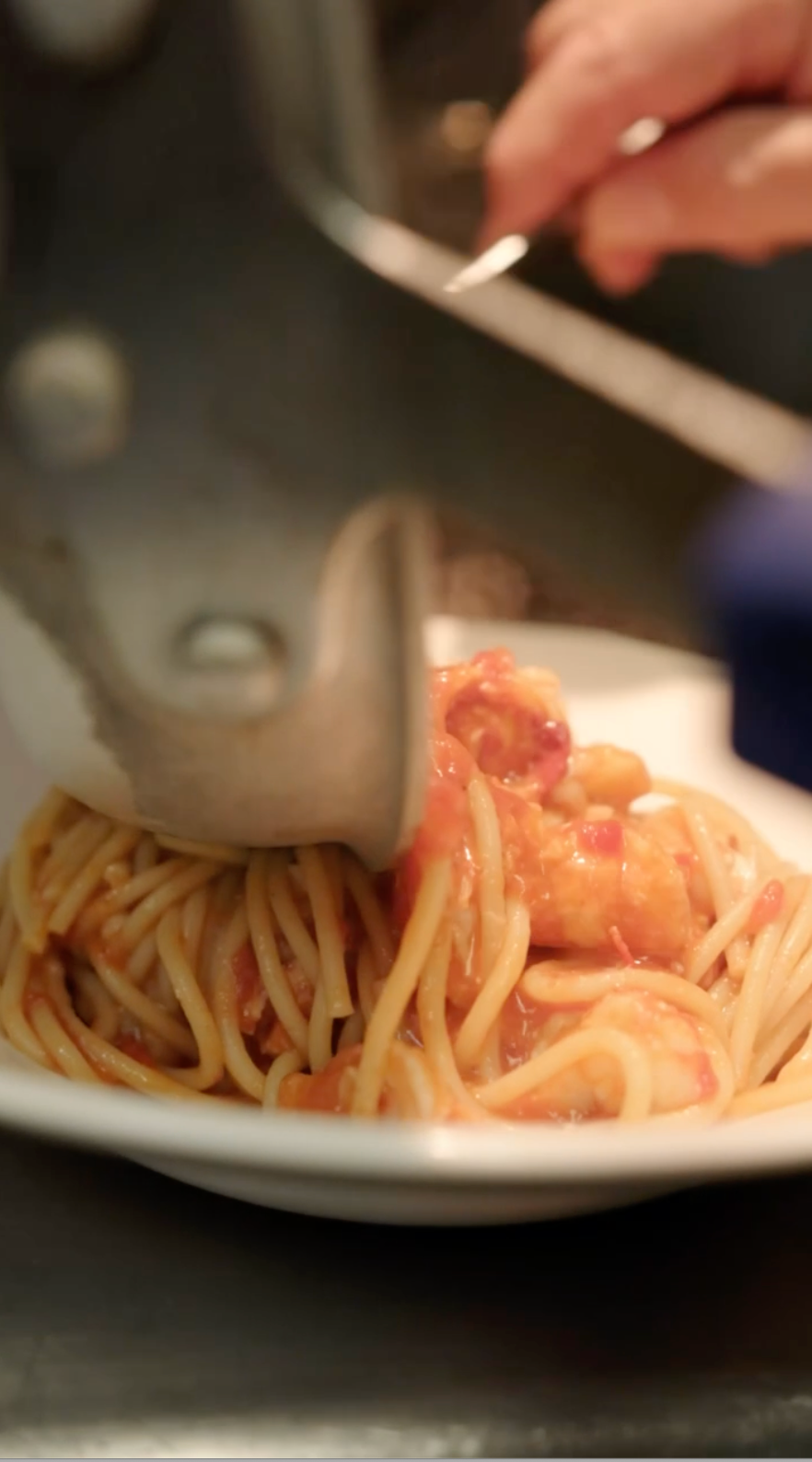 Pâtes au homard, sauce montée au fumet maison
