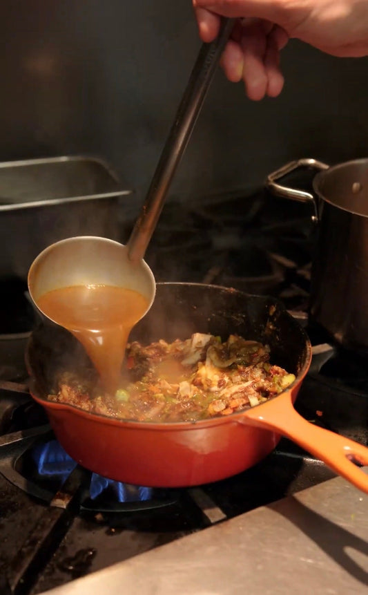 Gumbo aux saucisses et poulet aux épices du restaurant Courtbouillon